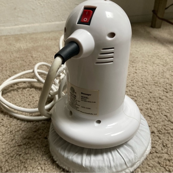 The BFF PRO 2.0 Miracle Body Buffer Massage Exfoliation Gun - Picture 4 of 16